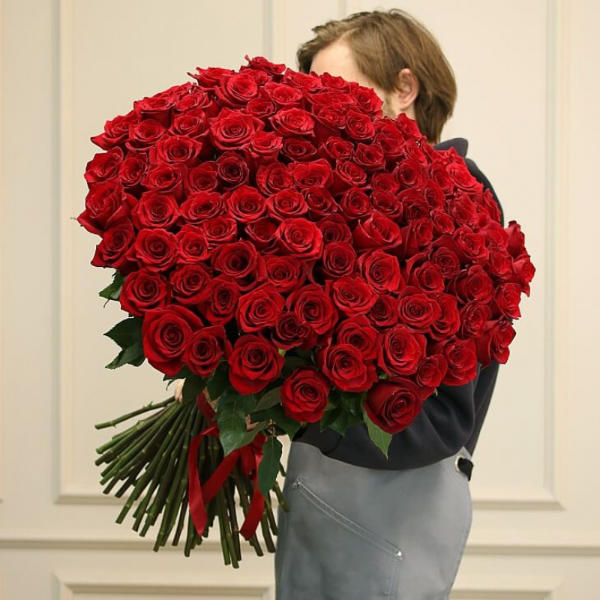 доставка цветов в Анталию Букет из 75 красных роз