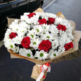  Заказ цветов в Анталия Букет из 9 роз с хризантемами