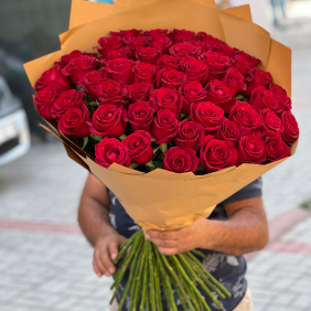 доставка цветов в Анталию Букет из 59 красных роз