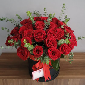  Доставка цветов в Анталию 41 Красная роза в коробке