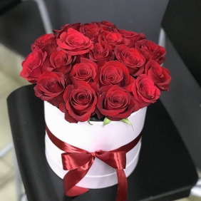  Доставка цветов в Анталию 21 красная роза в коробке
